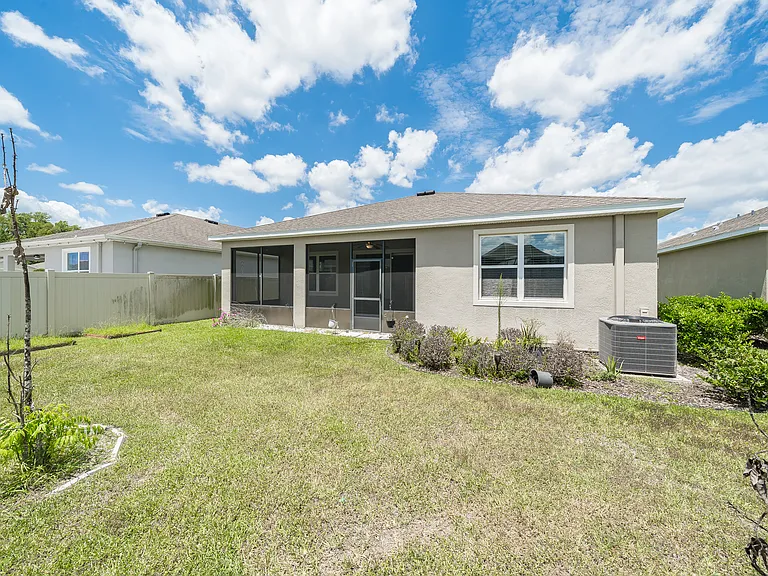 1092 Pipestone Pl — Photo 39