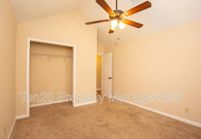 11 Leah Ct — Photo 9