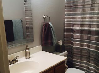 543 Crow Hill Dr, Newman, CA 95360