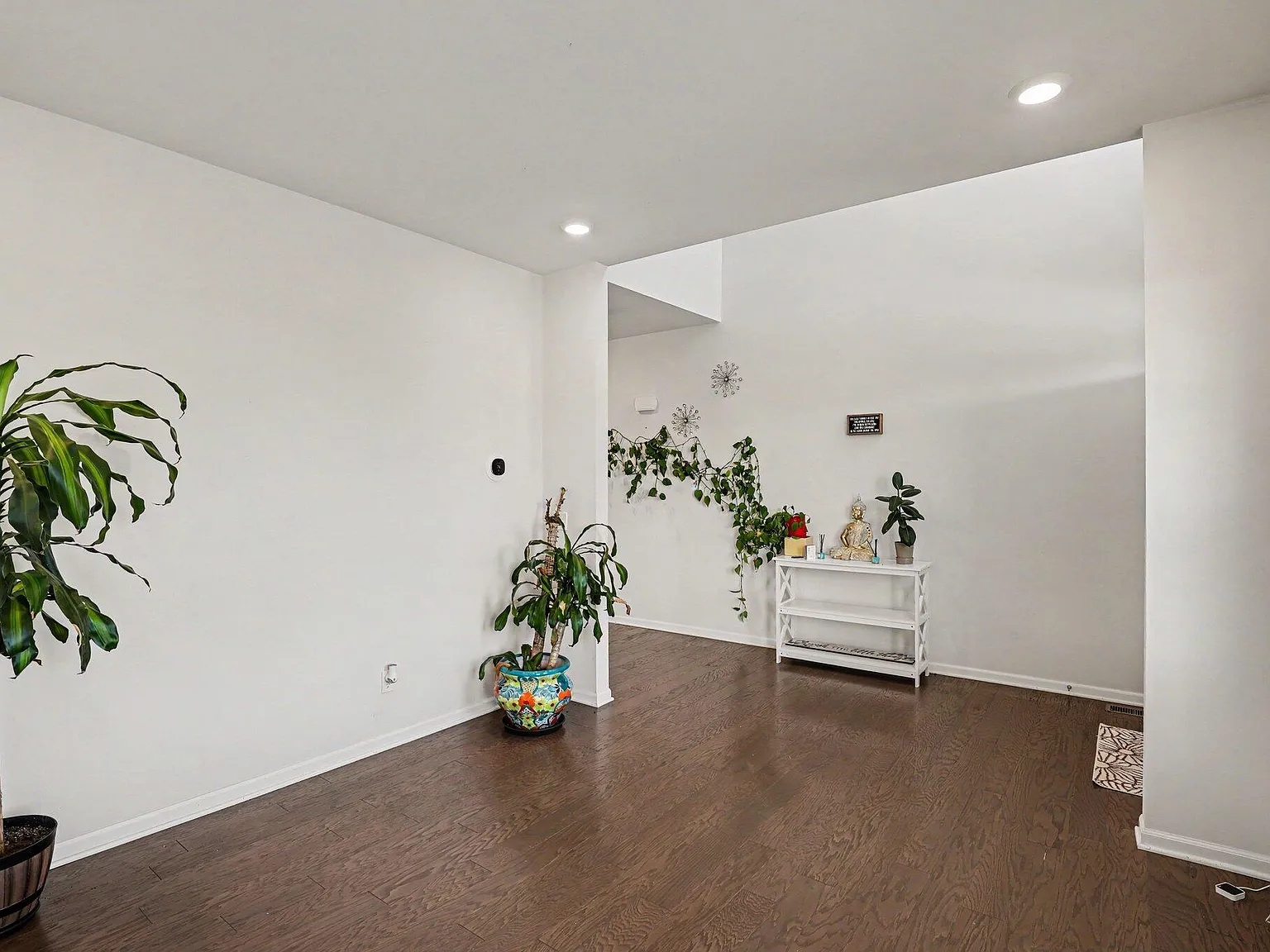 4 bed, 2.5 bath, 2872 sqft, $3,500 — Photo 4