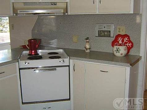 4th image of 204 Diamond St