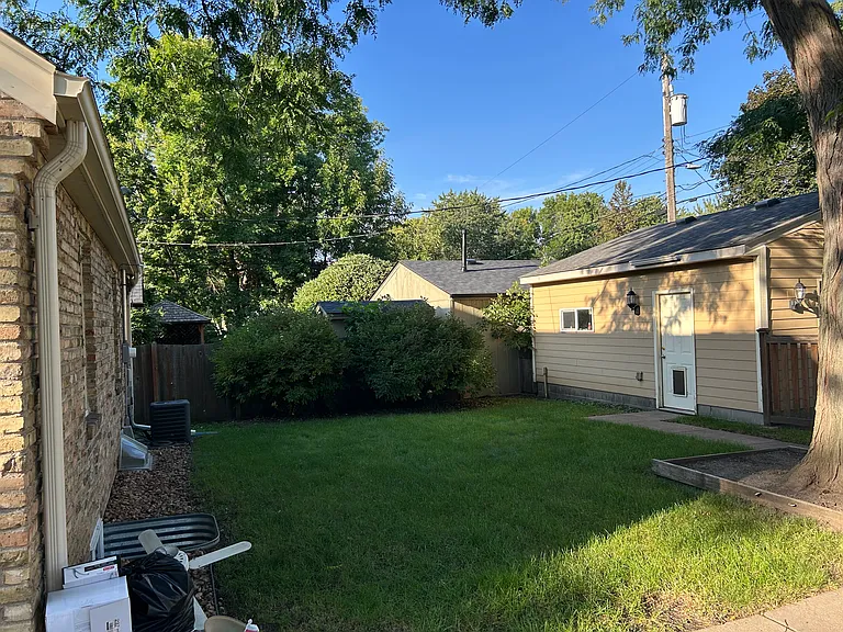 5637 Colfax Ave S — Photo 20