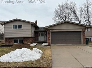 5855 Wedgewood Rd, Canton, MI 48187