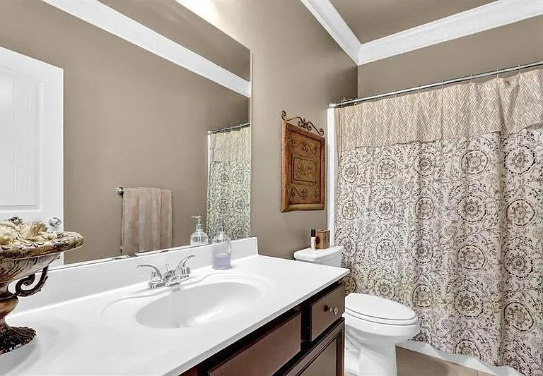 4960 Wilshire Xing — Photo 29