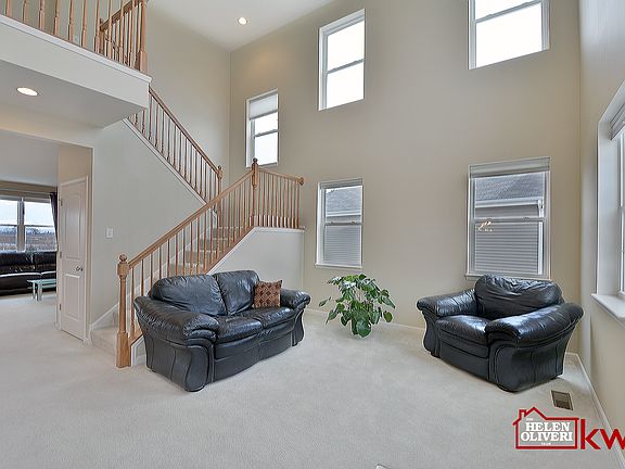 3rd image of 865 Singing Hills Dr