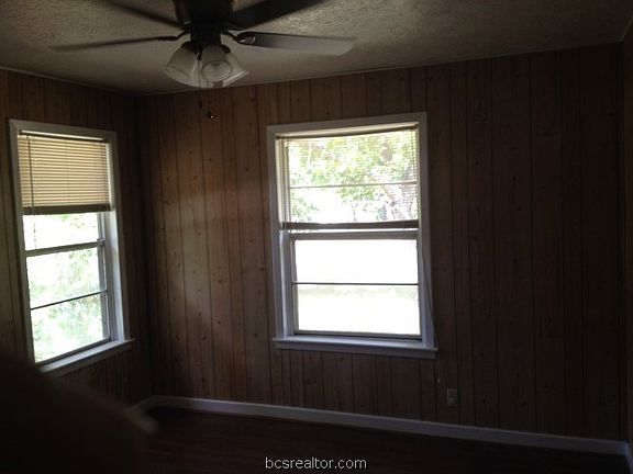 3rd image of 519 N Judson St