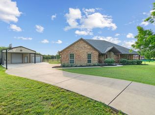 204 N Doubleday Ct, Springtown, TX 76082