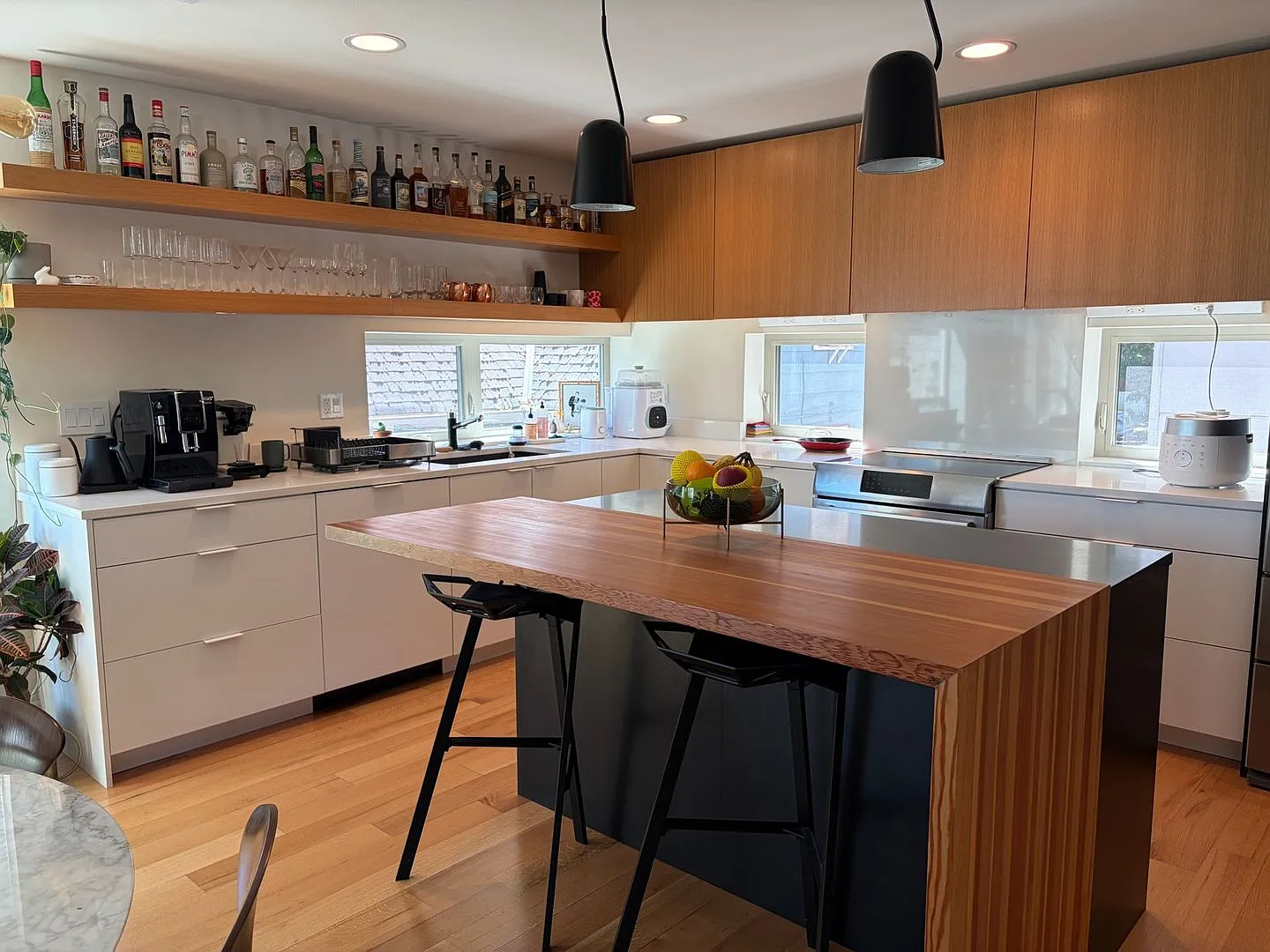 3Bd/3.5Ba Seattle Townhome — Photo 3