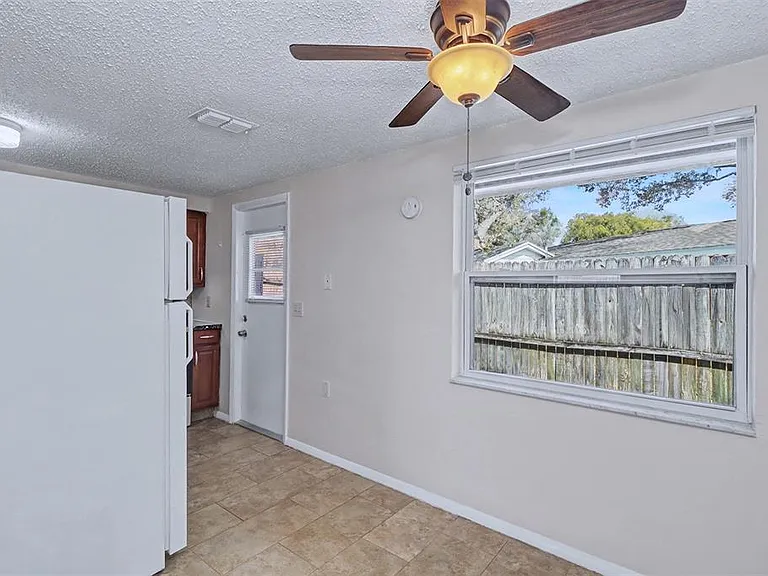 5441 Oceanic Rd — Photo 5