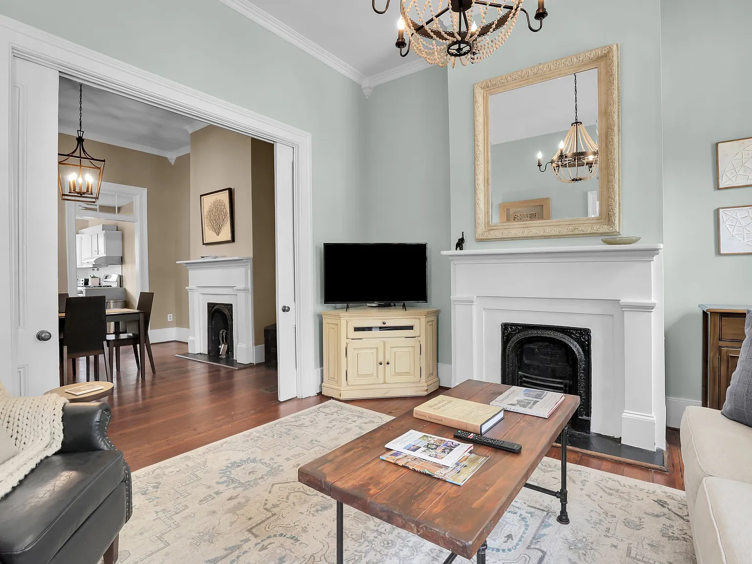 2 bed, 2.5 bath, 1336 sqft, $4,000 — Photo 2