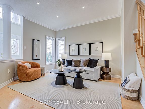 5th image of 71 Futura Ave