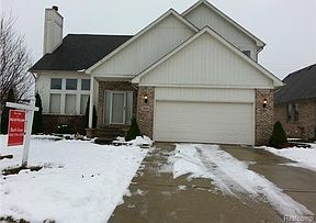 1st image of 28640 Wales Dr