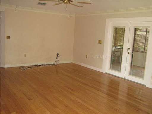 2nd image of 931 Hillgrove Ln