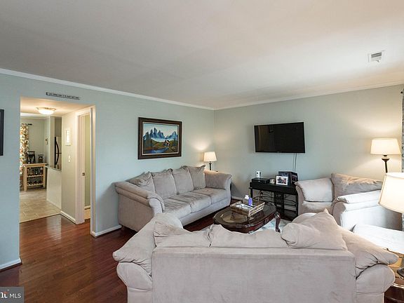 4th image of 6557 China Grove Ct