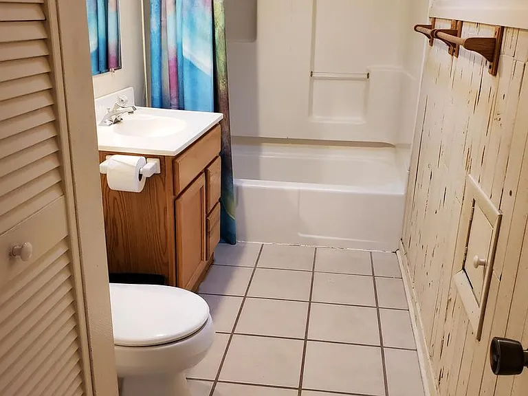 6015 N Shoreland Ave #3 — Photo 15