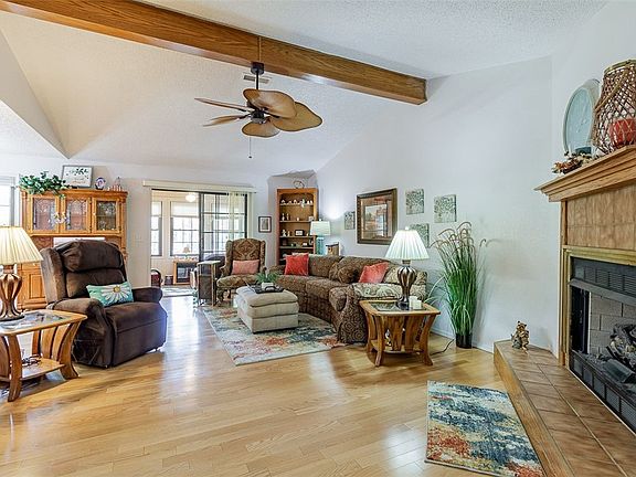 2nd image of 34 Shetland Dr
