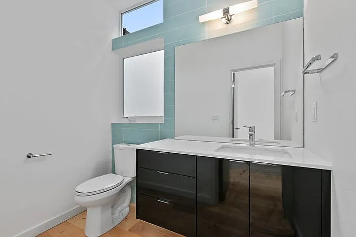 7331 Fauntleroy Way SW — Photo 28