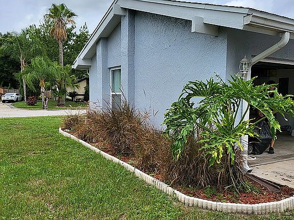 3rd image of 1901 Heathwood Dr