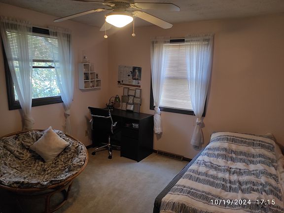 2nd image of 3553 Charleston Dr