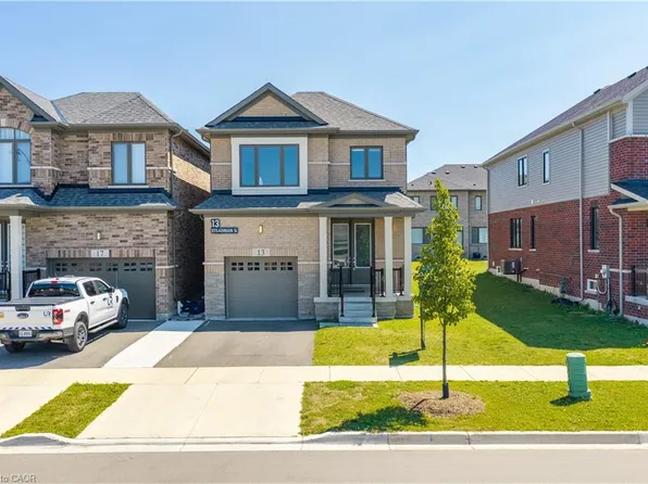 13 Steadman St S, Cambridge, ON N1S 0C7