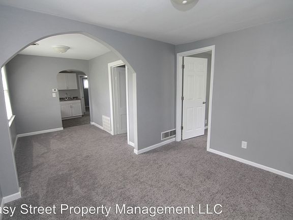 4th image of 3342 3rd St