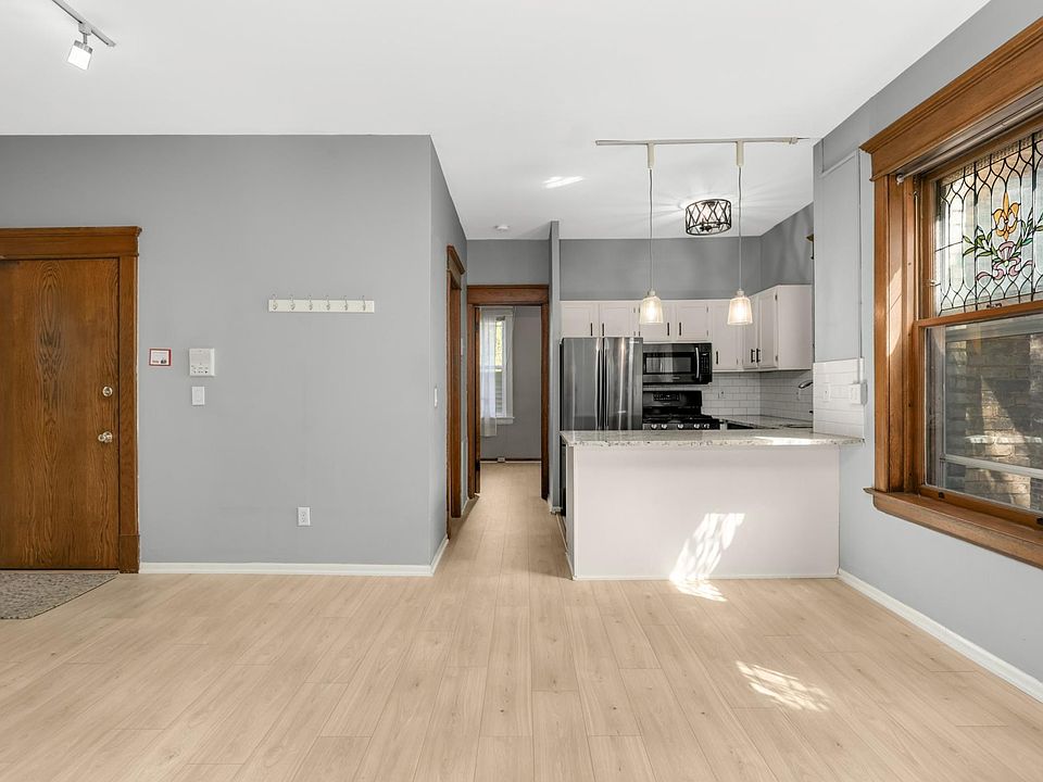 1st image of 635 Grand Ave APT 4