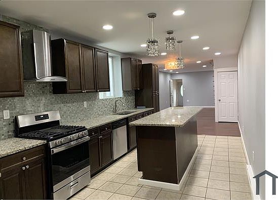 4th image of 6011 Osage Ave