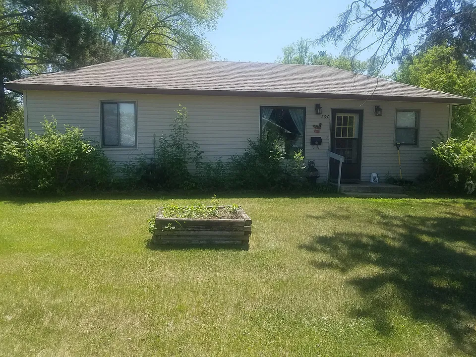 504 3rd St W