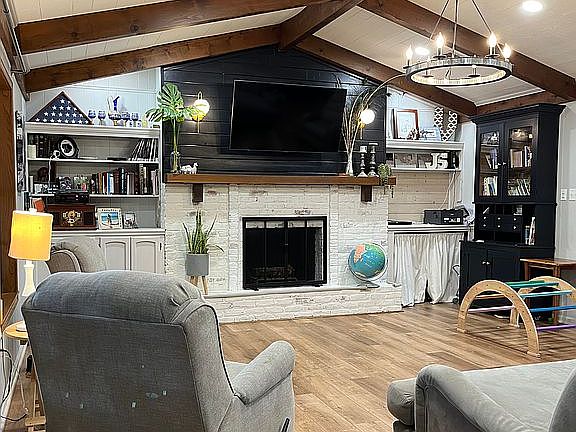 2nd image of 507 Amarillo Dr