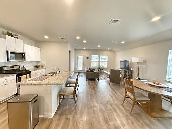 380 Arbor Hls — Photo 11
