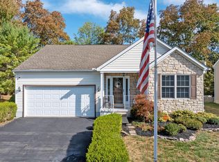 3924 Black Pine Dr, Grove City, OH 43123