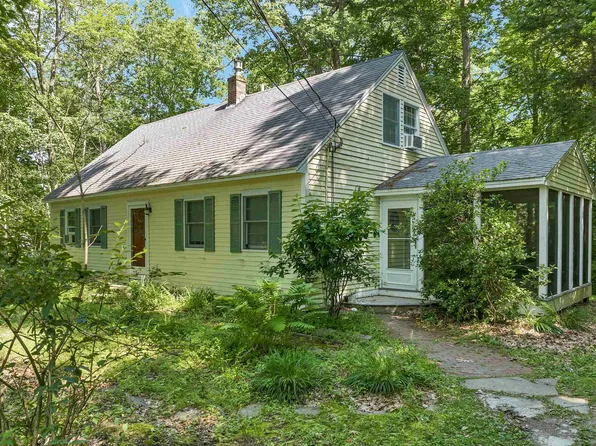 9 Council Tree Lane, Wolfeboro, NH 03894