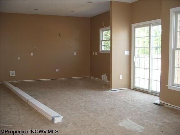 5th image of 8 Palmetto Dr