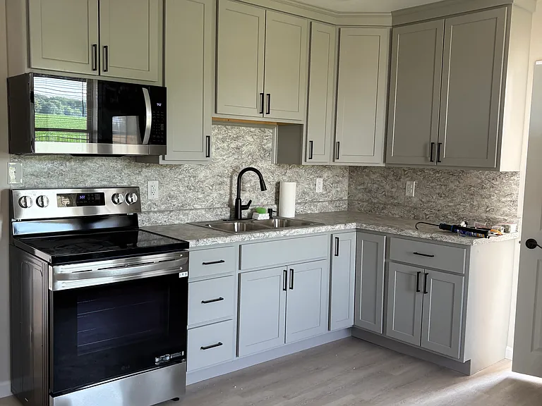 2136 Grace Ave #A — Photo 7