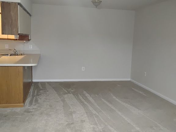 4th image of 7240 New Market Ct