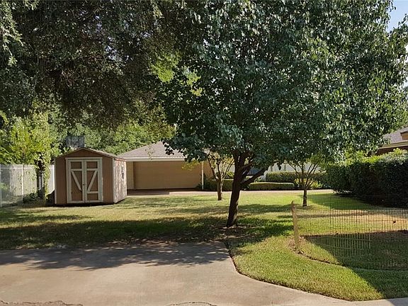 1209 Shady Creek Dr