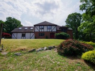 251 Stanhope Rd, Sparta, NJ 07871