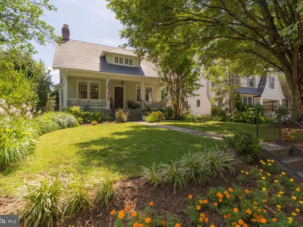 3612 Shepherd St, Chevy Chase, MD 20815