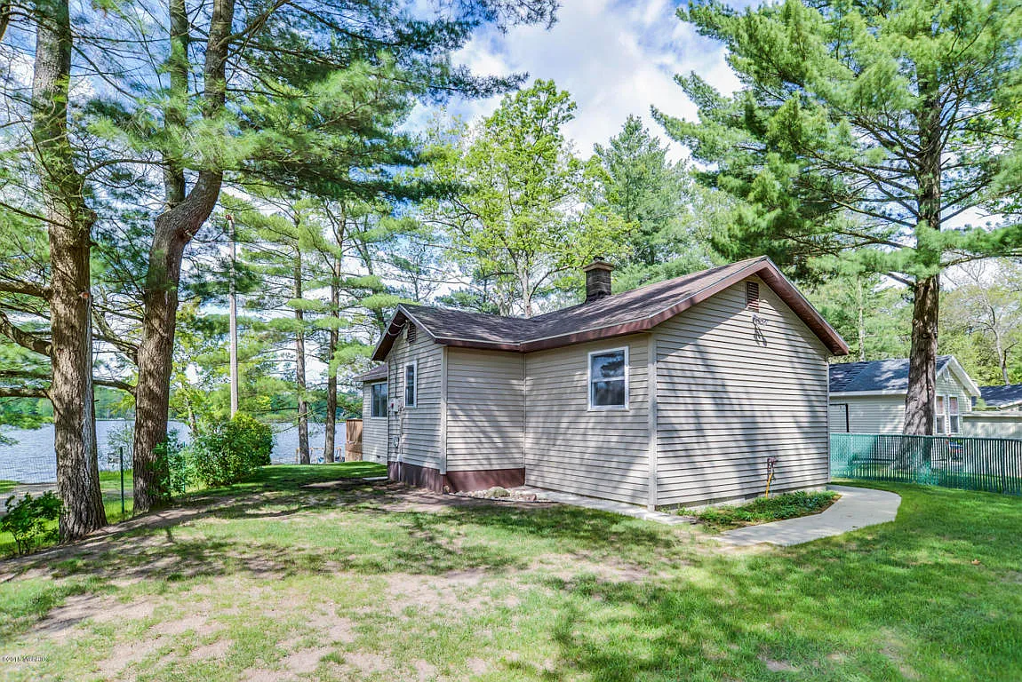 13203 N Gordon Ave photo 1
