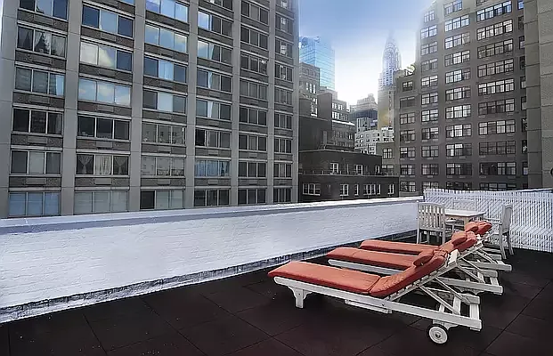 Rented by Manhattan Realty Group | media 8