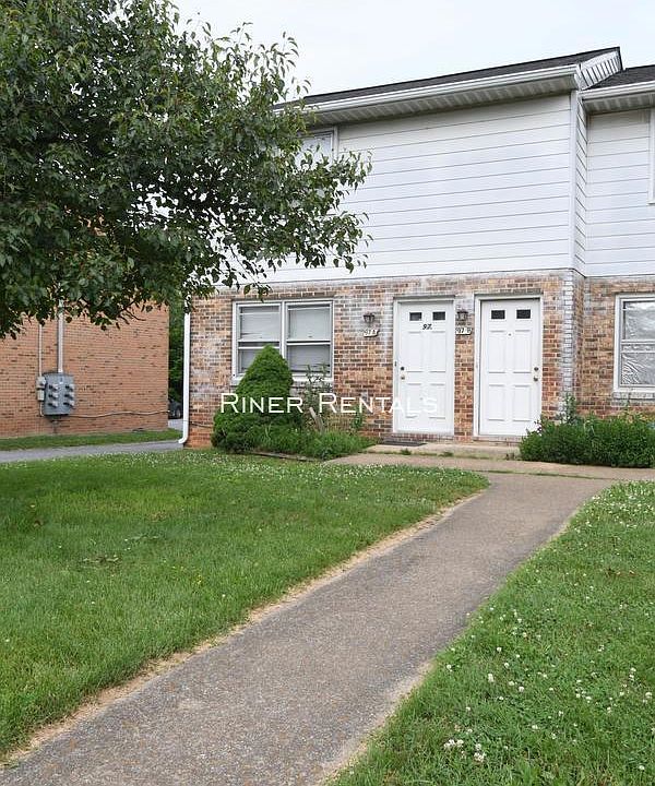1st image of 97 Dutch Mill Ct APT B