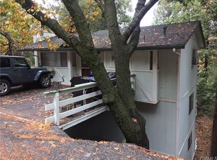 1086 Arbula Dr, Crestline, CA 92325