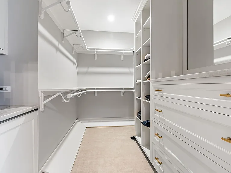 285 W Westminster — Photo 24