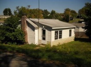 110 Riverview Dr, Clinton, TN 37716