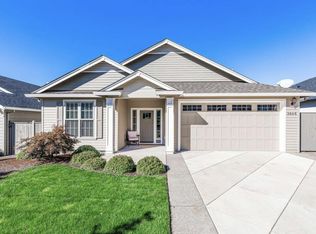 3868 Creek Mont Dr, Medford, OR