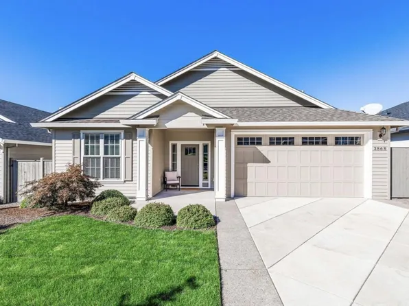 3868 Creek Mont Dr, Medford, OR 97504