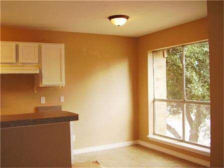 5th image of 1009 Gunnison St APT A