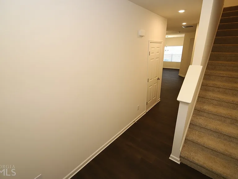 85 Chastain Cir — Photo 7