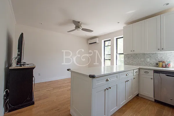 Rented by Brick&Mortar | media 26