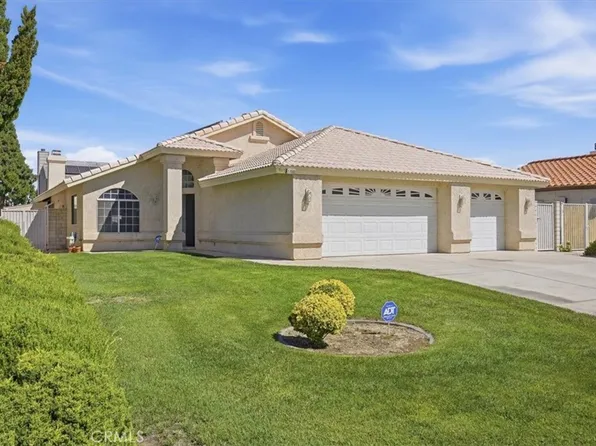 17980 Lakeview Dr, Victorville, CA 92395